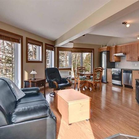 Bright Condo Near The Lake By Globalstay Mont-Tremblant Buitenkant foto