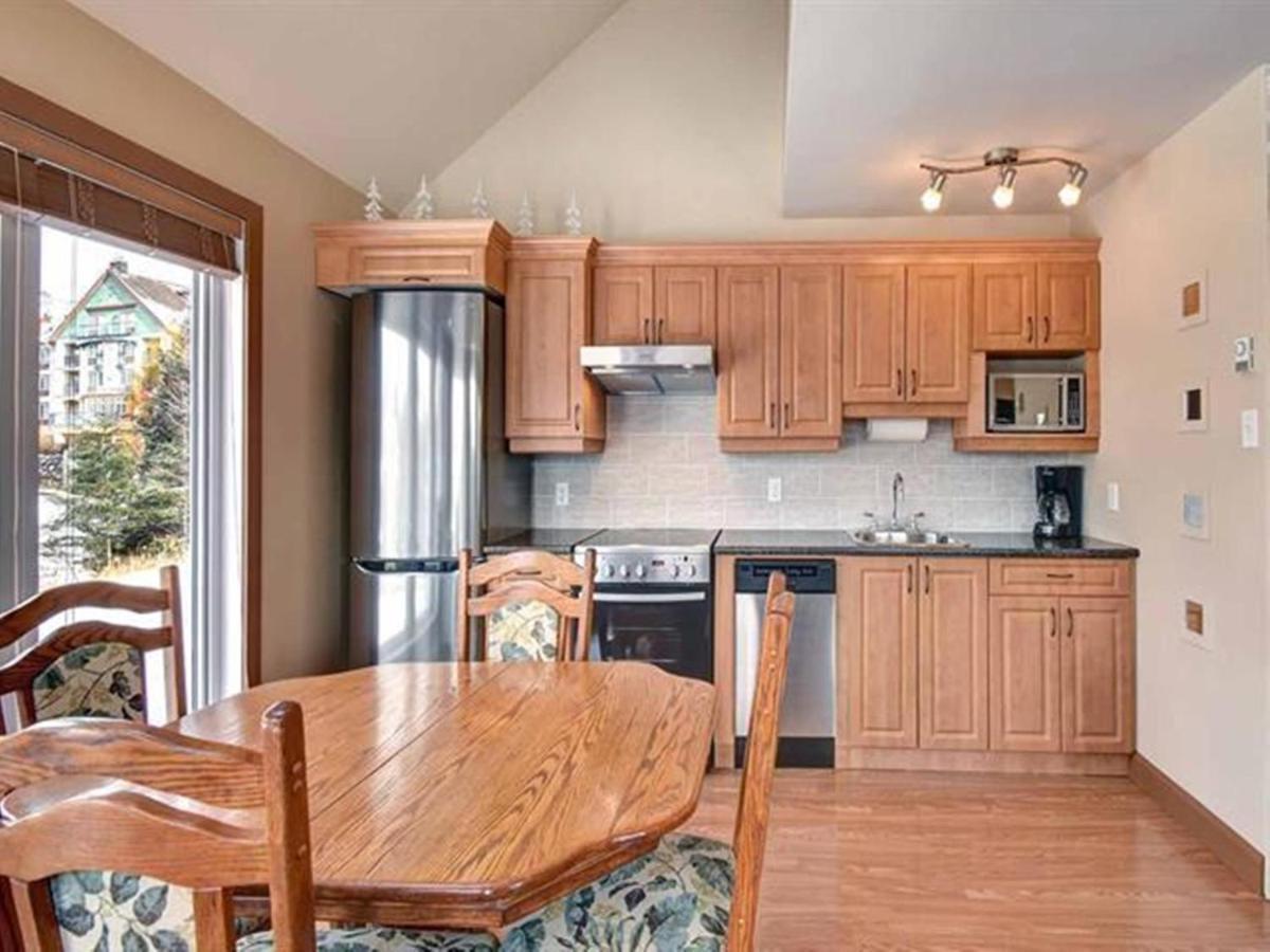 Bright Condo Near The Lake By Globalstay Mont-Tremblant Buitenkant foto