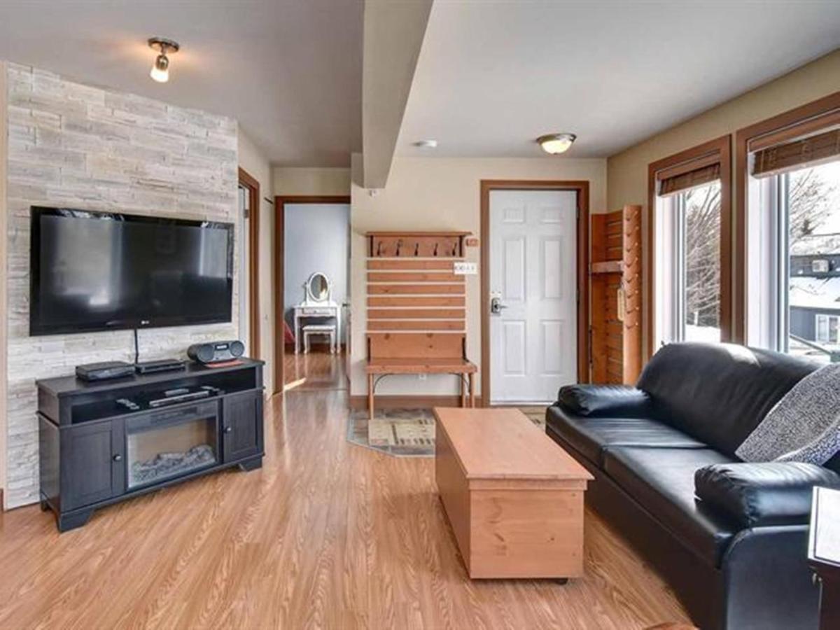 Bright Condo Near The Lake By Globalstay Mont-Tremblant Buitenkant foto